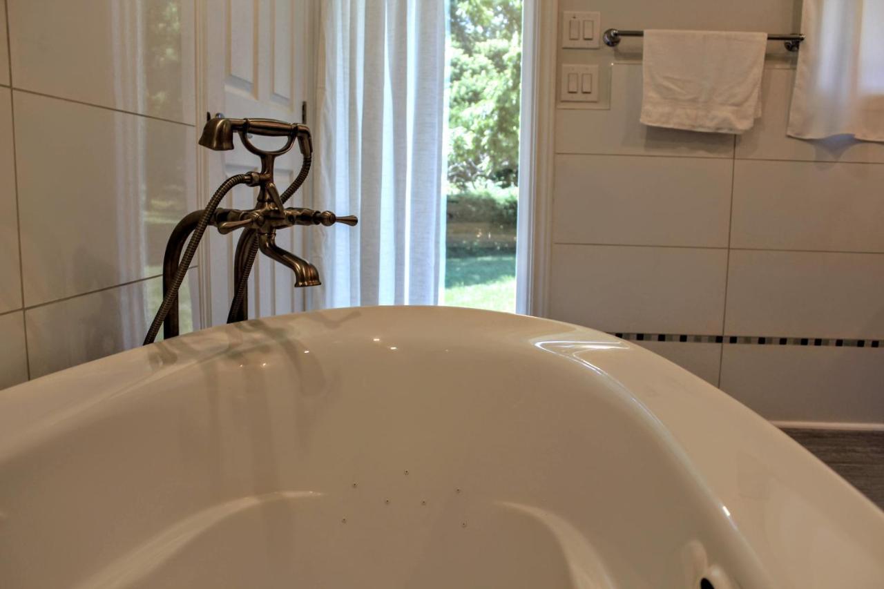 Coastal Suite #1 Cozy Suite #2 - Seacliff Beach Suites Leamington Esterno foto